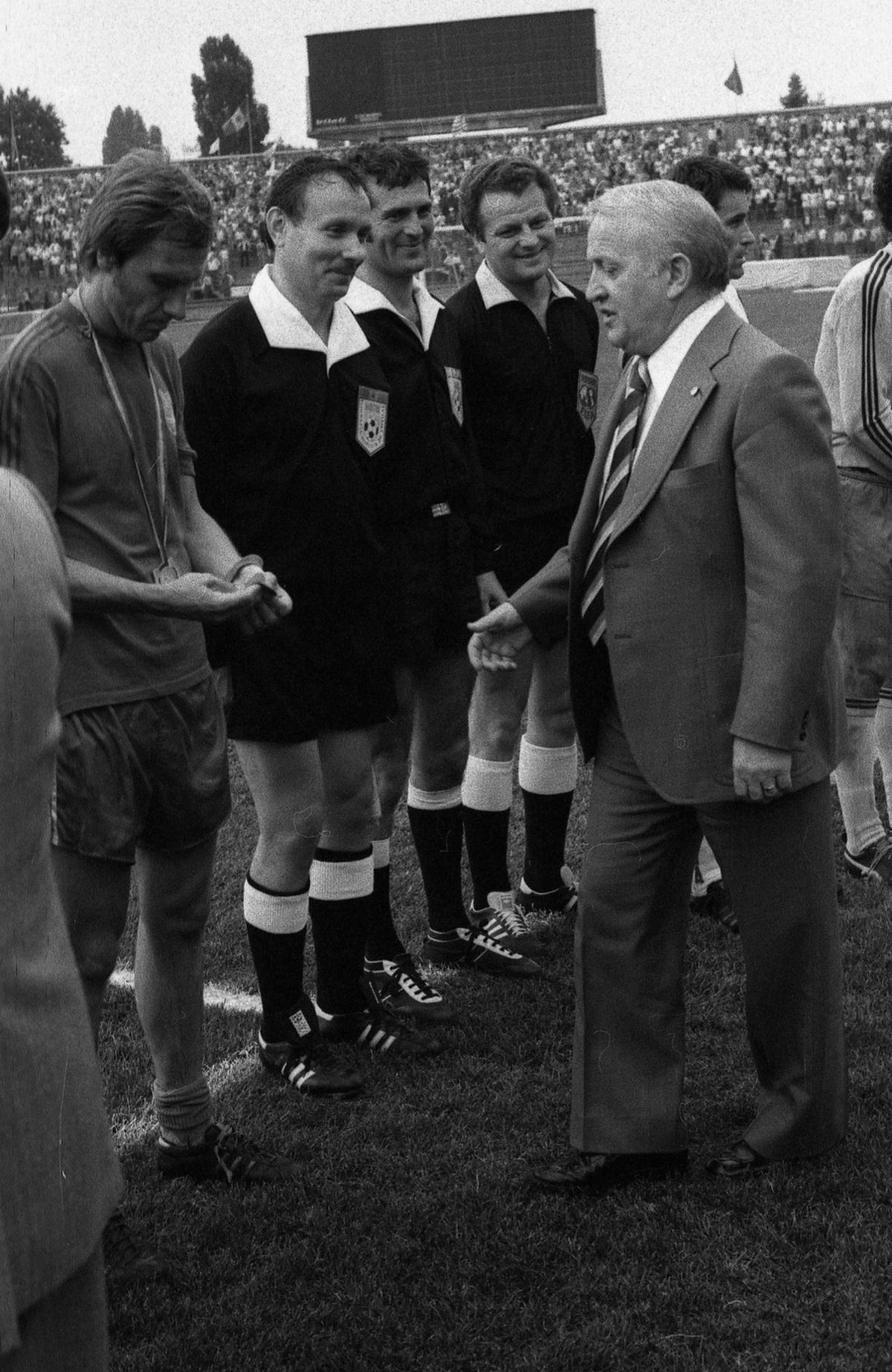 RETRO GSP. 43 de ani de când Craiova cucerea prima Cupă, la finalul unui sezon plin de scandaluri și de meciuri suspecte