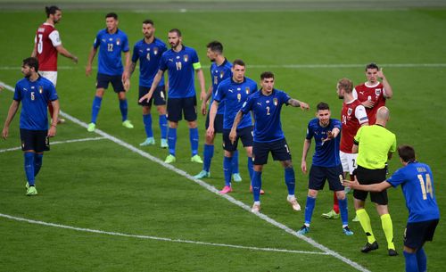 Italia este cea mai lăudată formație de la Euro 2020. Peninsularii au impresionat prin modul în care pregătesc fazele fixe, iar omul din spatele acestor acțiuni este Gianni Vio, fost secund al lui Walter Zenga la Dinamo.