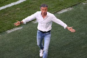 Luis Enrique s-a răstit la jurnaliști: „Altfel, îl făceați praf!”