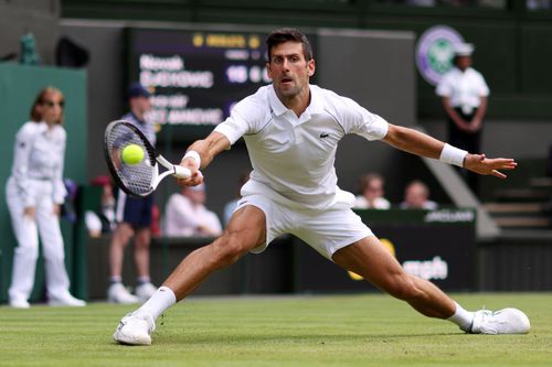 Novak Djokovic (35 de ani, locul 3 ATP) e nemulțumit de faptul că n-a călcat el în premieră pe Terenul Central la Wimbledon 2022, onoare care îi revenea, în mod normal, campionului en-titre.