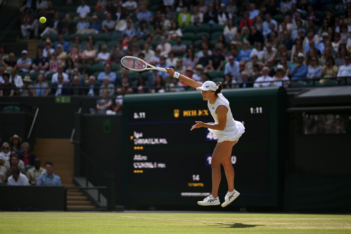 Surpriza anului în tenisul mondial: Iga Swiatek, învinsă după 37 de victorii consecutive! Halep, noua mare favorită de la Wimbledon