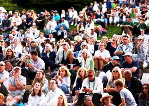 „Ce, a mâncat căpșune?!” » Fenomen bizar la Wimbledon: de ce sunt dați afară angajații turneului
