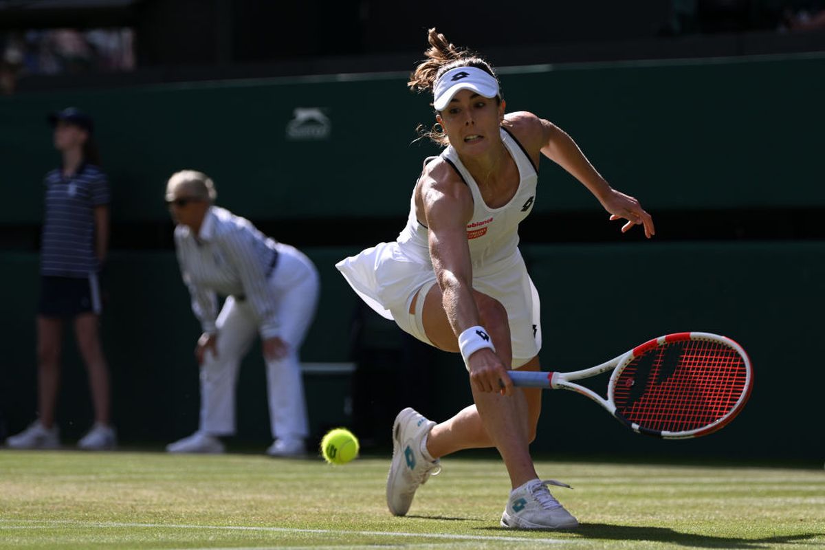 Surpriza anului în tenisul mondial: Iga Swiatek, învinsă după 37 de victorii consecutive! Halep, noua mare favorită de la Wimbledon
