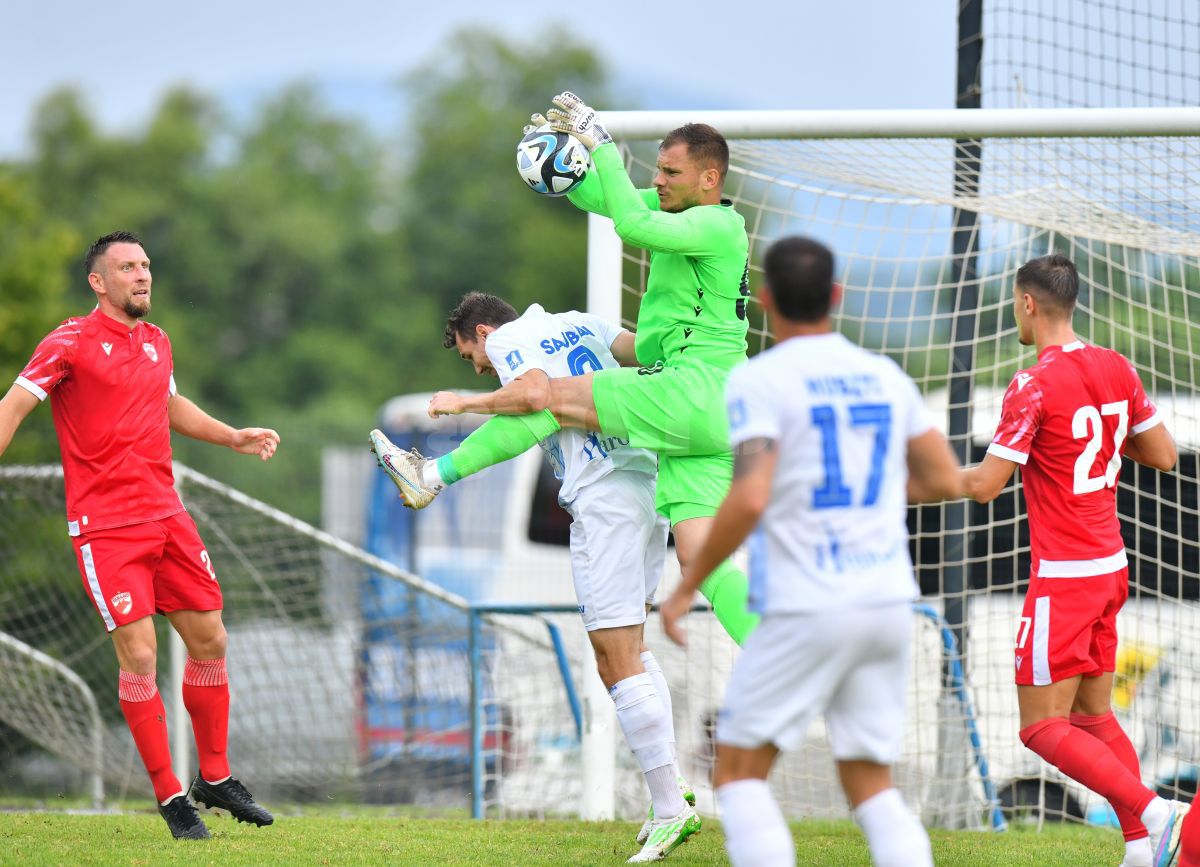 „Ce miliardar a venit la meciul nostru?” » 3 momente inedite surprinse de trimișii GSP la amicalul Dinamo - Zalaegerszeg