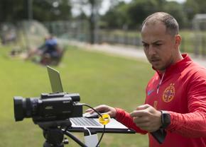 FCSB Hi-Tech » Reporterii GSP prezintă în detaliu arsenalul de echipament SF deplasat de vicecampioană. Cum funcționează: „Pot crea virtual și zone de teren”