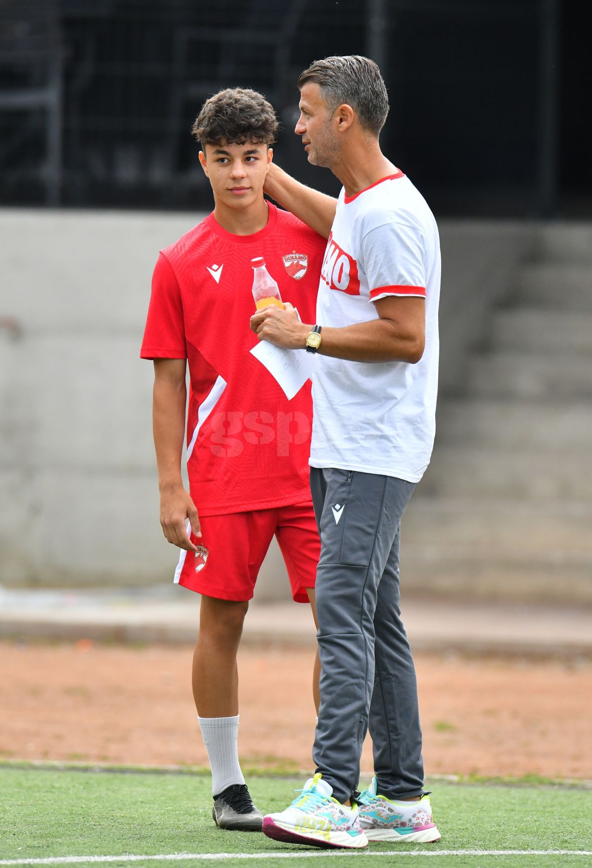 Ovidiu Burcă n-a ratat niciun subiect, după amicalul pierdut de Dinamo cu Zalaegerszeg » Următoarele mutări în mercato + marele câștig