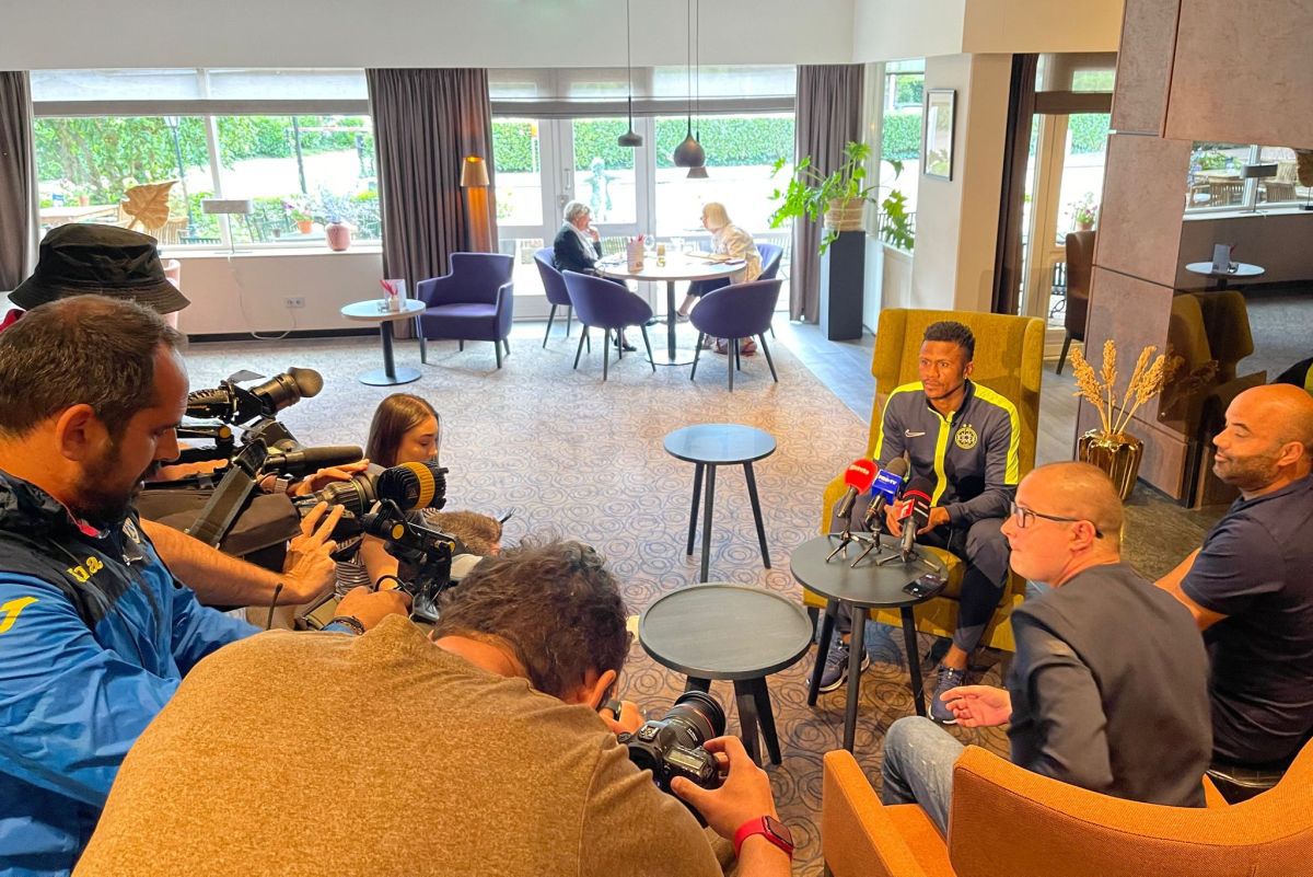 Siyabonga Ngezana, prezentat oficial la FCSB » Primele declarații: „Sunt fericit, e o provocare imensă pentru mine” + Ce ofertă a refuzat pentru a veni în România