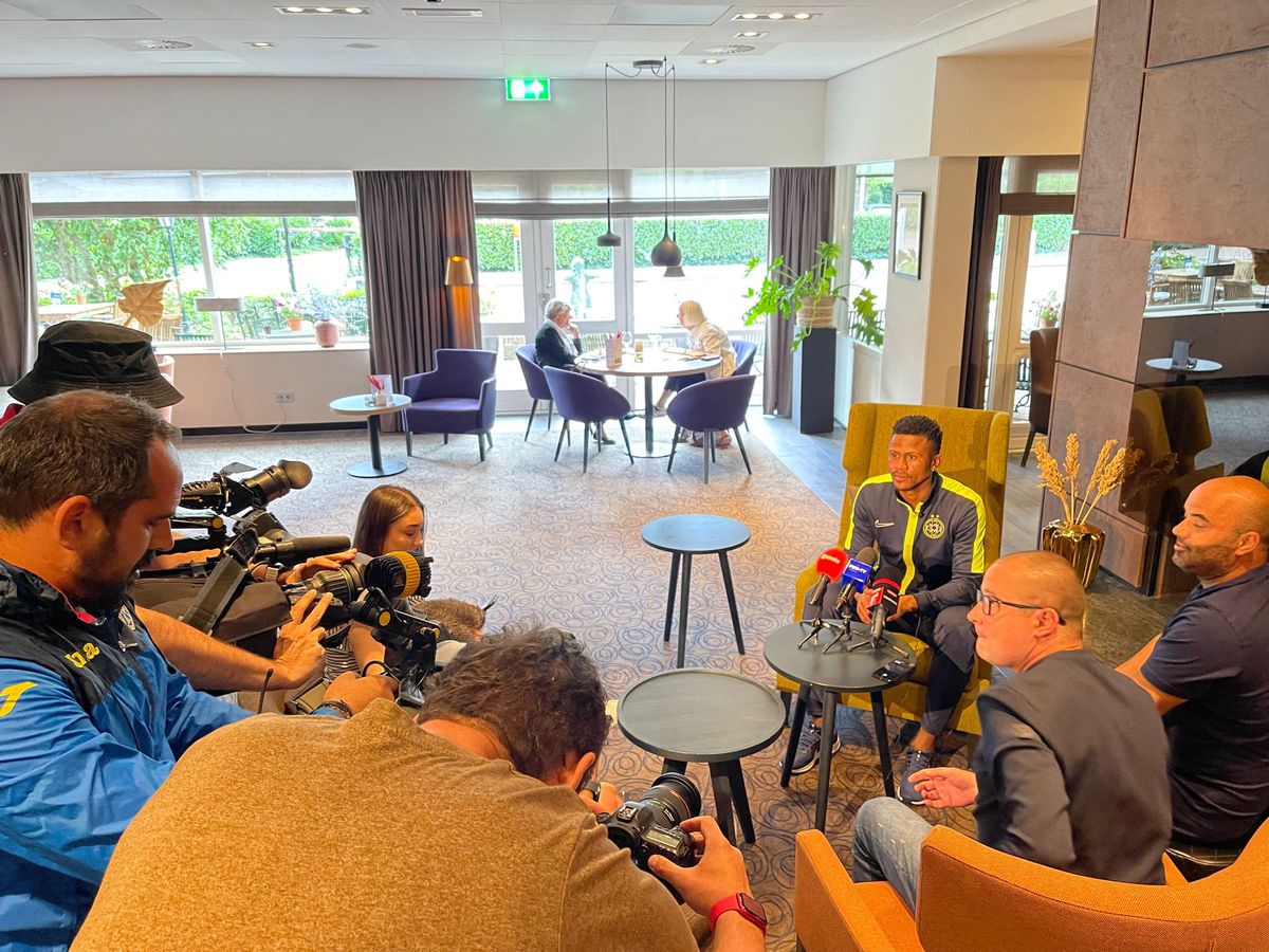 Siyabonga Ngezana, prima conferință la FCSB