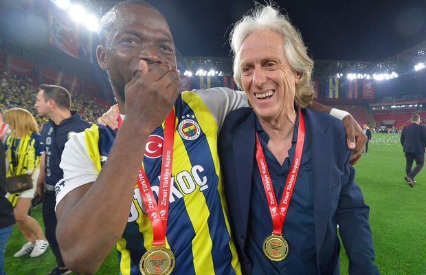 Și-au luat antrenor de top! Unde va antrena Jorge Jesus după despărțirea de Fenerbahce