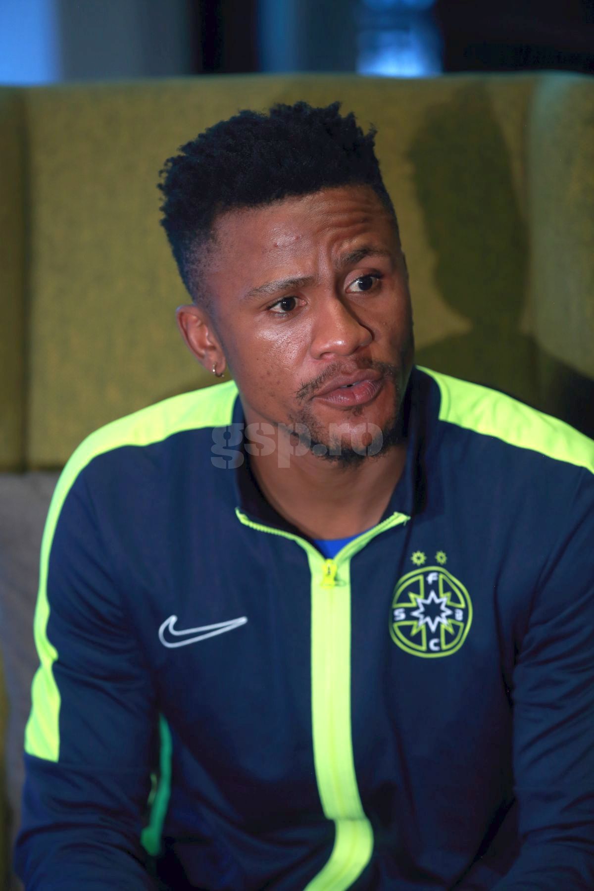 Siyabonga Ngezana, prezentat oficial la FCSB » Primele declarații: „Sunt fericit, e o provocare imensă pentru mine” + Ce ofertă a refuzat pentru a veni în România