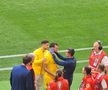 Titularul României, comoționat și schimbat în prima repriză cu Olanda » Nu s-a văzut la TV: gest nervos pe bancă