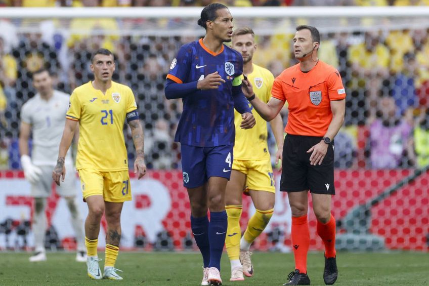 Fostul mare mijlocaș german Michael Ballack (47 de ani) consideră că România ar fi putut beneficia de un penalty în prelungirile primei reprize cu Olanda. Scorul era 1-0 pentru batavi în acel moment.