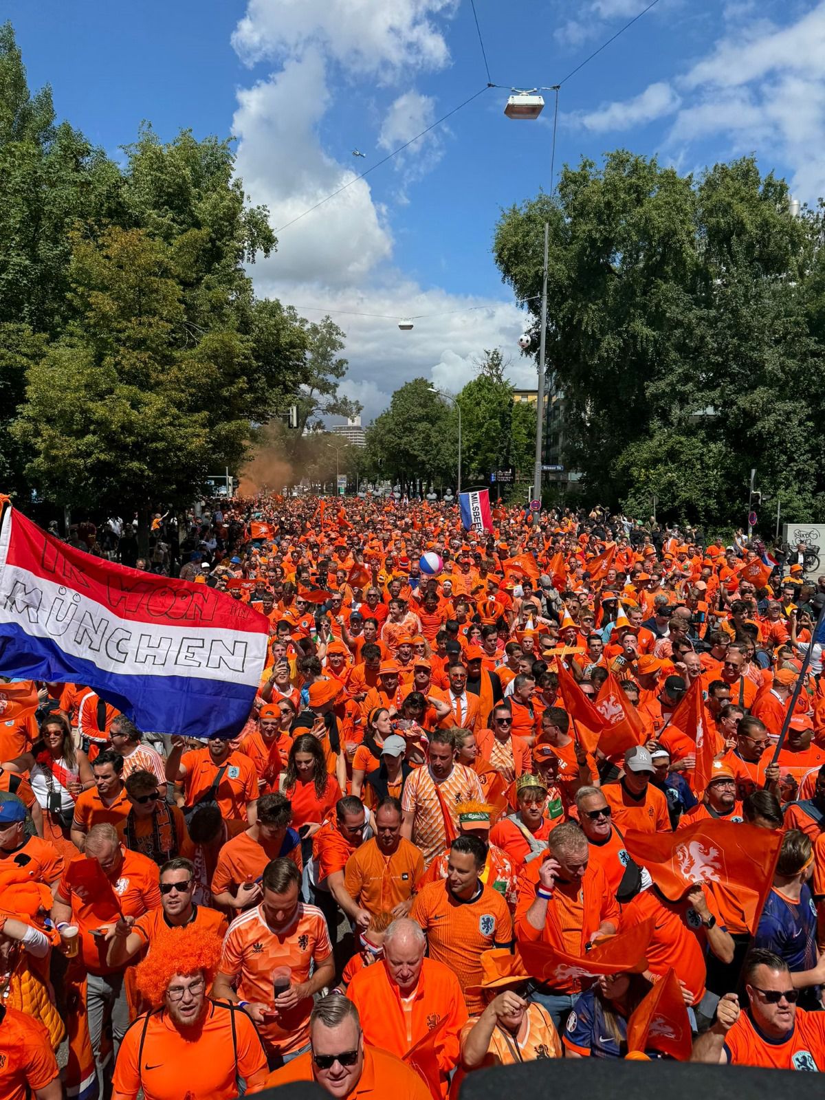 De ce joacă olandezii în portocaliu, deși culorile drapelului sunt roșu, alb și albastru