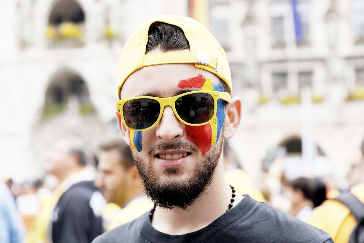 Piele de găină! Atmosferă senzațională creată de fanii „tricolorilor” » Momentul intonării imnului României a zguduit Munchenul