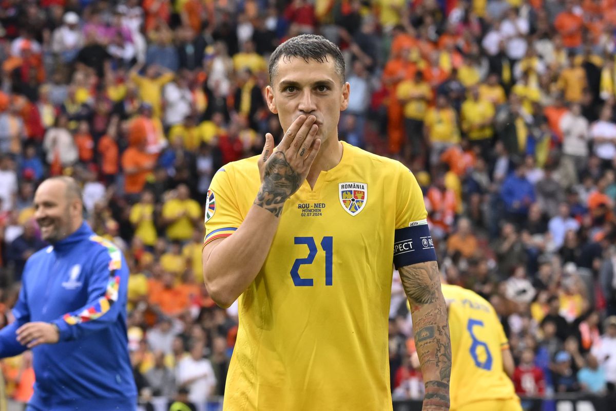 10 detalii observate de pe stadion la România - Olanda » Torțe, fumigene, scandări xenofobe și o ploaie de pahare