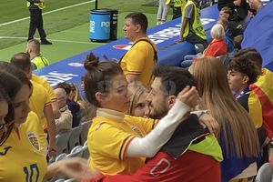 Imagini romantice în tribunele Allianz Arena! Love is in the air: Kira Hagi surprinsă în brațele iubitului ei