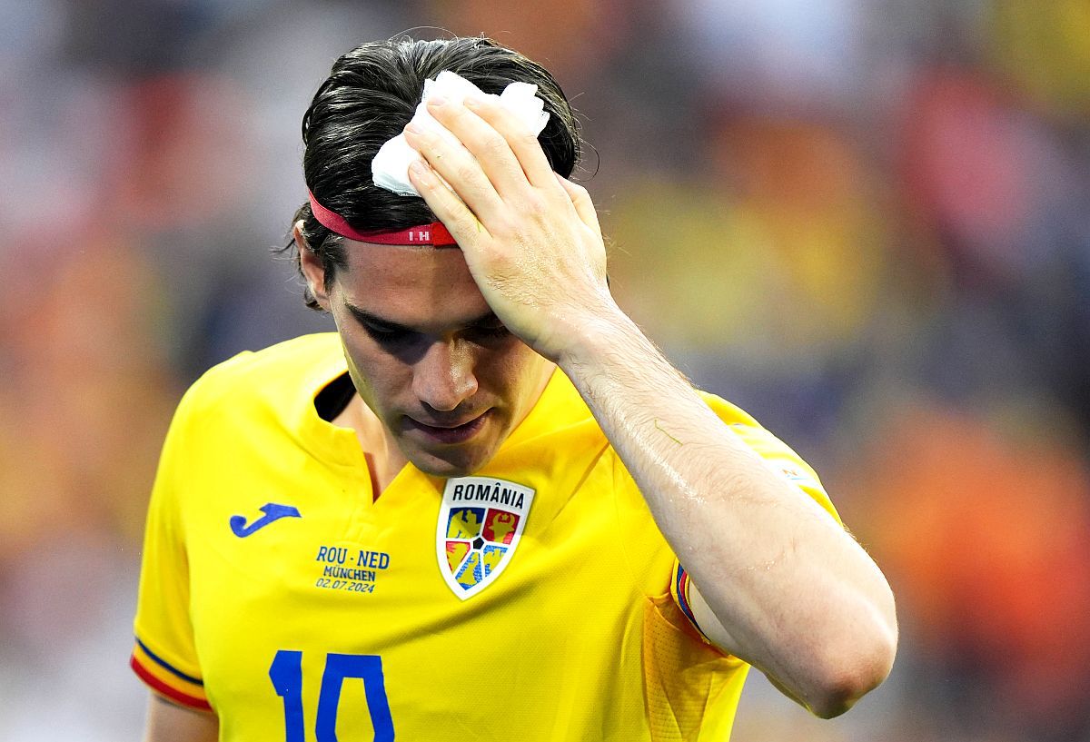 Emoții cu Ianis Hagi: Dumfries i-a spart capul, imediat după start » Cadrul cu Gică Hagi în tribună, cât o mie de cuvinte