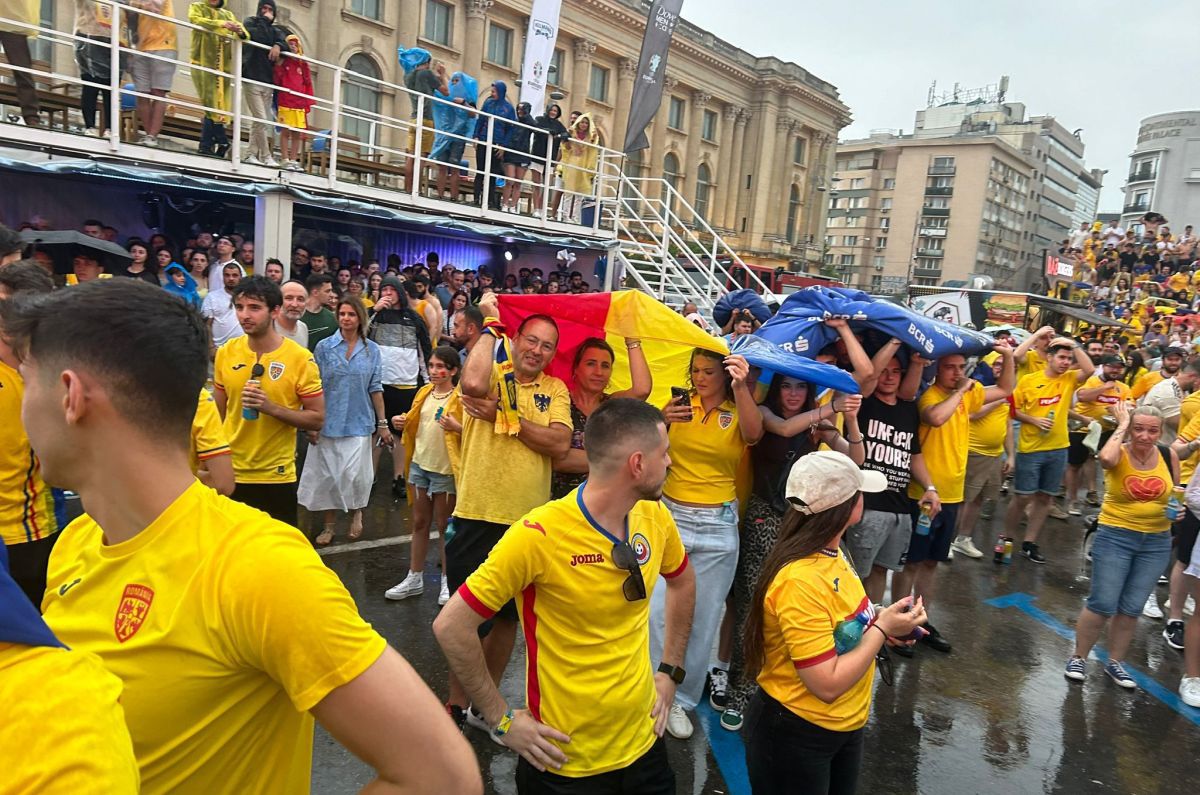 Bucureștenii au luat cu asalt Calea Victoriei pentru România - Olanda! Imagini spectaculoase surprinse de fotoreporterul Gazetei