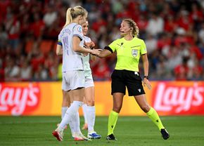 S-a încheiat prima seară de la Euro 2025 de fotbal feminin. Meci infernal pentru Alina Peșu
