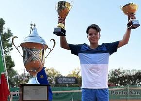 Avem viitor! William Văsîi, unul dintre protagoniștii serialului „Pasiune pură”, câștigă turneu după turneu » S-a calificat la Turneul Campionilor, care se joacă în academia lui Nadal!