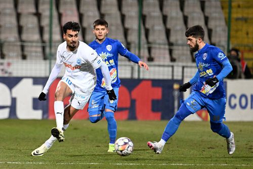 Ion Gheorghe (centru, în tricoul Buzăului) a semnat cu FC Voluntari. FOTO: Imago Images