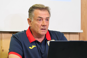 Kyros Vassars a prezentat realizările CCA și noile schimbări » Discuții despre greșeli, VAR și arbitri străini: „De asta e nevoie în fotbalul românesc”