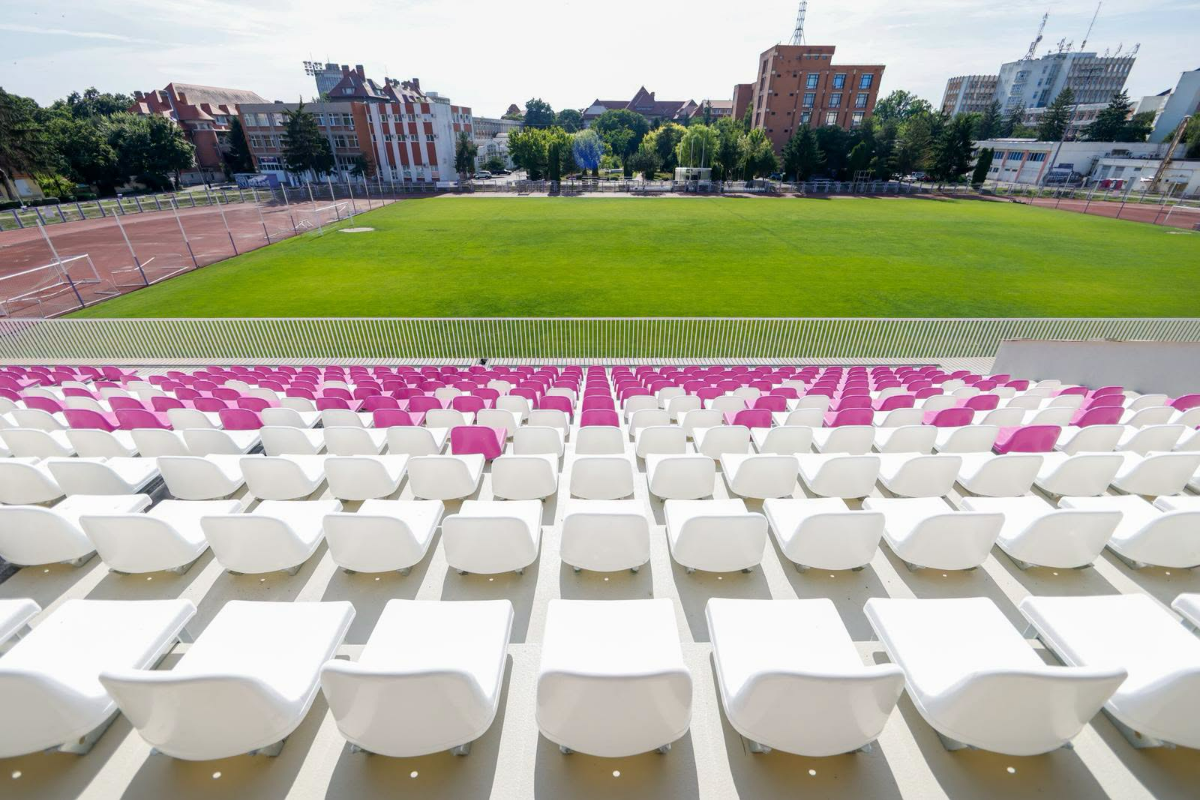 Scaune noi pe Stadionul „Știința” din Timișoara