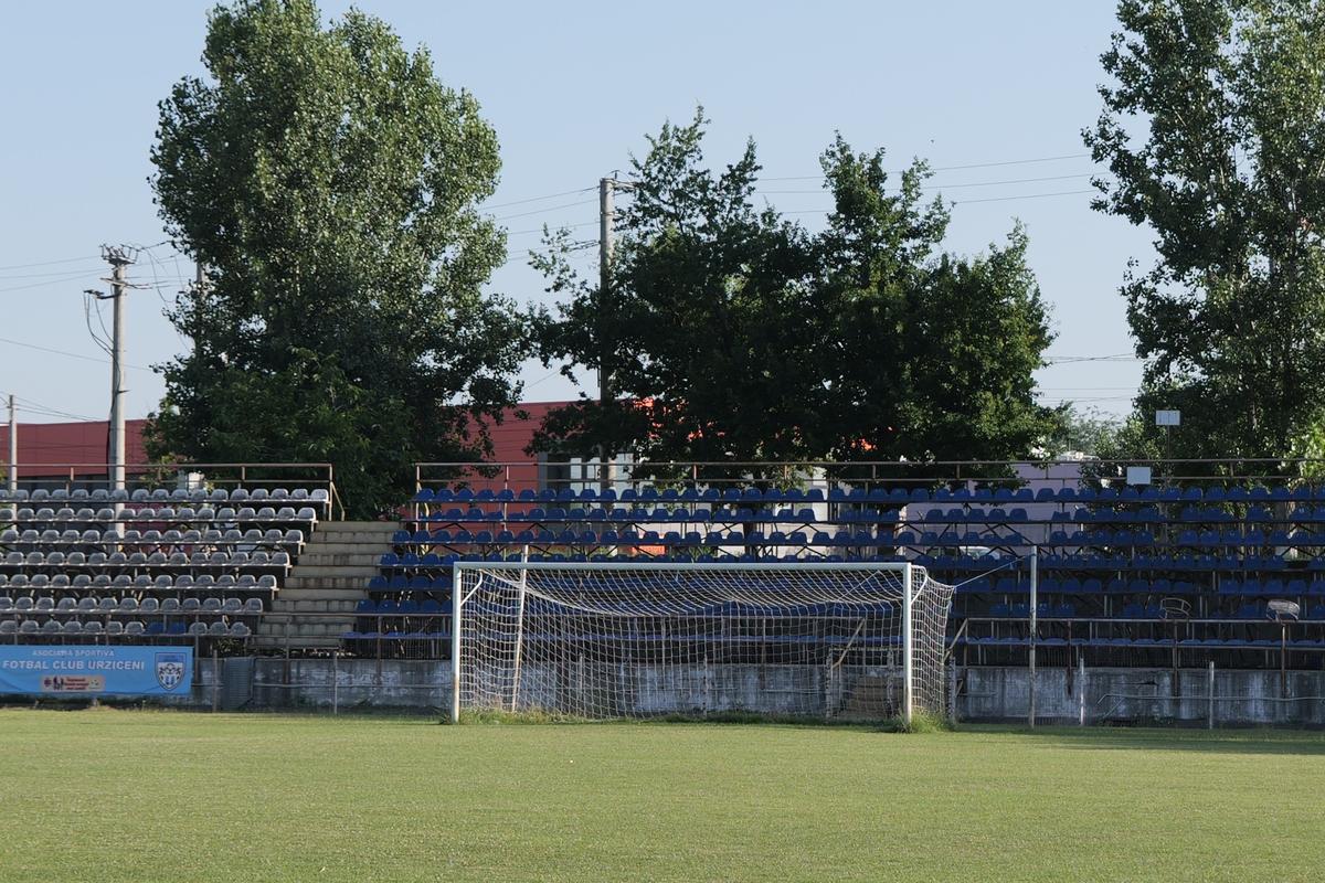 Cum arată Stadionul „Tineretului” din Urziceni // foto: Andrei Furnigă (GSP)
