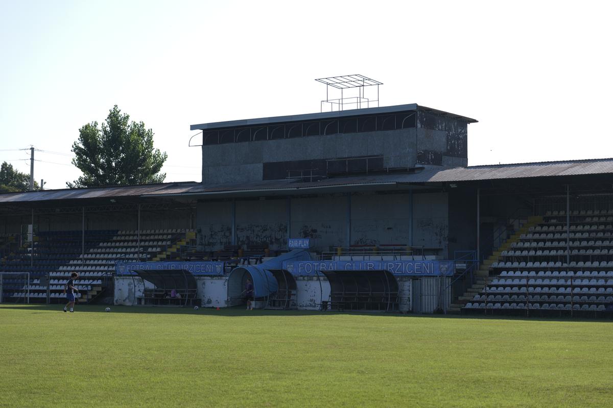 Cum arată Stadionul „Tineretului” din Urziceni // foto: Andrei Furnigă (GSP)