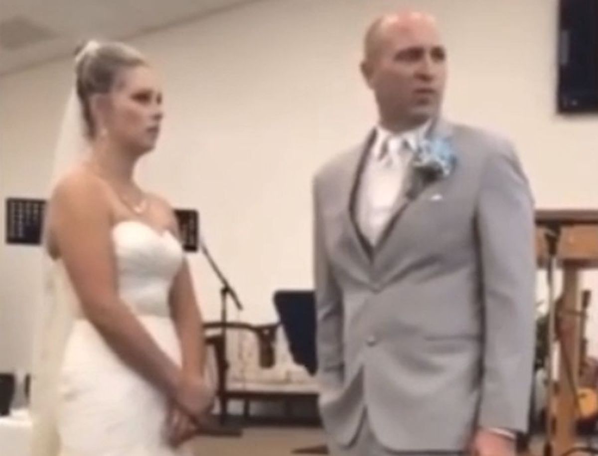 Moment STUPEFIANT! Ce a putut să-i spună mama-soacră miresei când tinerii își jurau dragostea: „Gata, ne-ai ruinat”