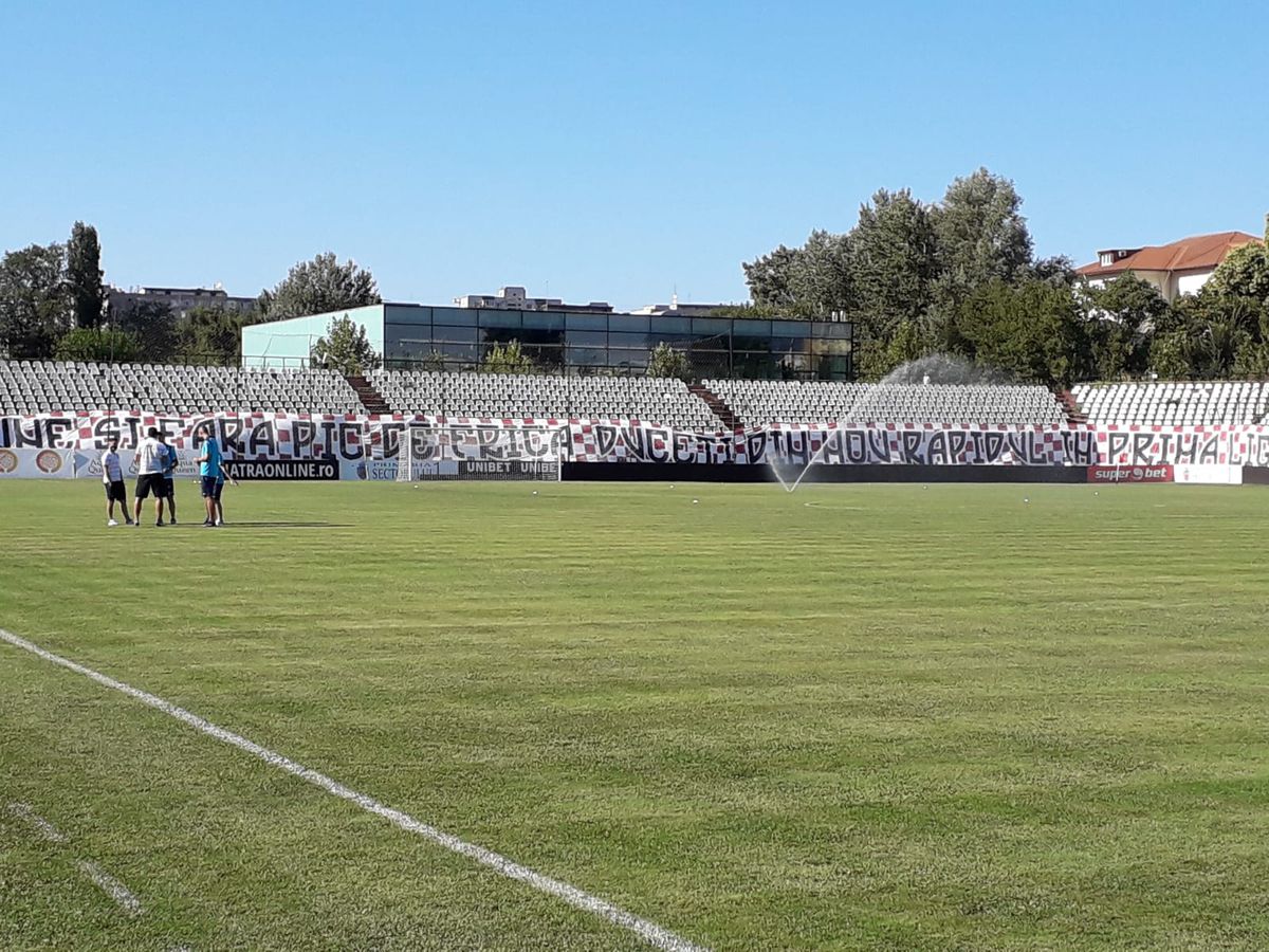 VIDEO Fanii Rapidului au făcut spectacol înaintea meciului cu Turris! Atmosferă incendiară în Regie