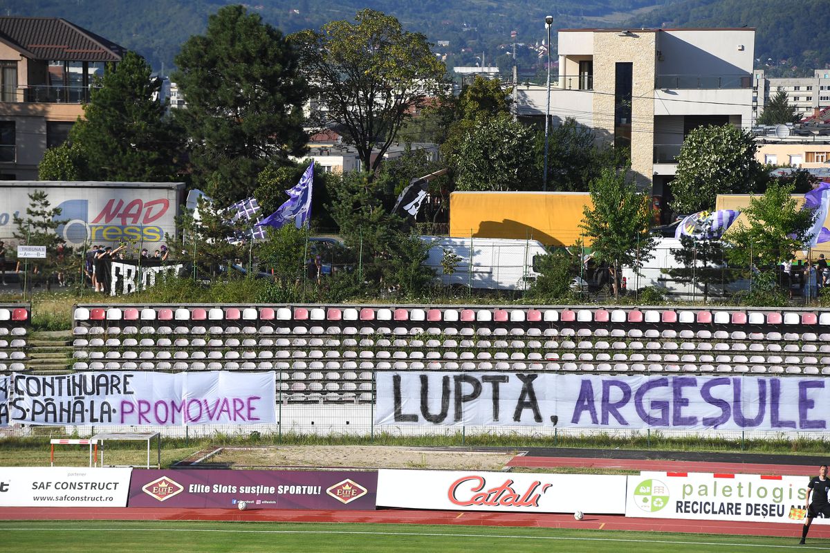 FC Argeș - UTA