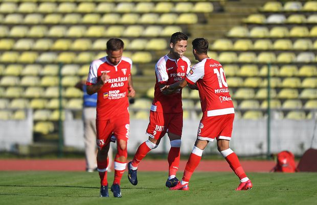 VIDEO + FOTO UTA și FC Argeș au promovat în Liga 1! DRAMATISM TOTAL: golul marcat de Rapid în 90+6 a trimis-o pe Mioveni la baraj și pe Turris în B