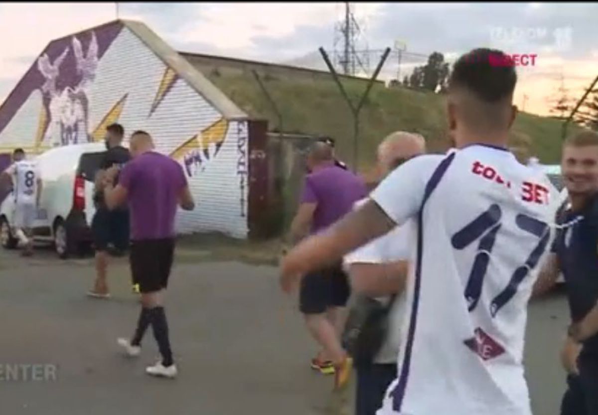 FOTO Imagini FANTASTICE! FC Argeș și UTA au sărbătorit împreună promovarea în Liga 1