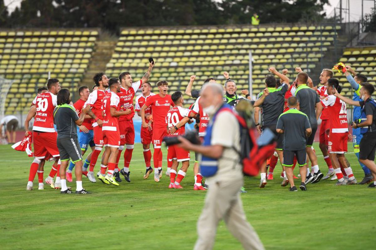 FOTO Imagini FANTASTICE! FC Argeș și UTA au sărbătorit împreună promovarea în Liga 1
