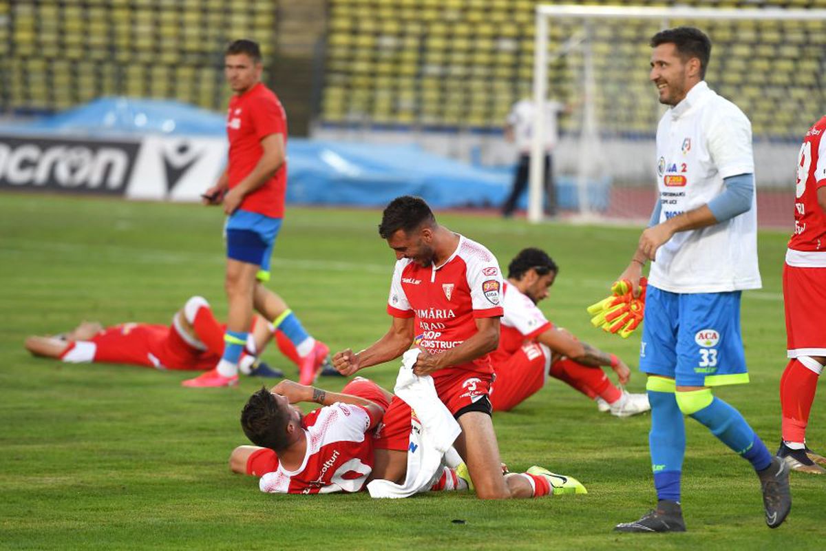 FOTO Imagini FANTASTICE! FC Argeș și UTA au sărbătorit împreună promovarea în Liga 1
