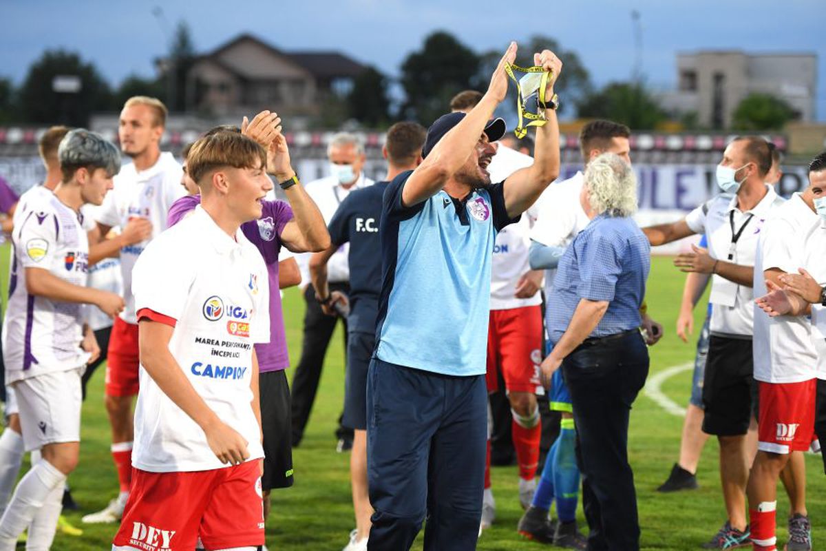 FOTO Imagini FANTASTICE! FC Argeș și UTA au sărbătorit împreună promovarea în Liga 1