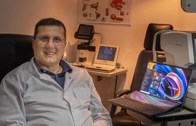 Noile laptopurile ASUS ZenBook: ecrane OLED pentru profesioniști