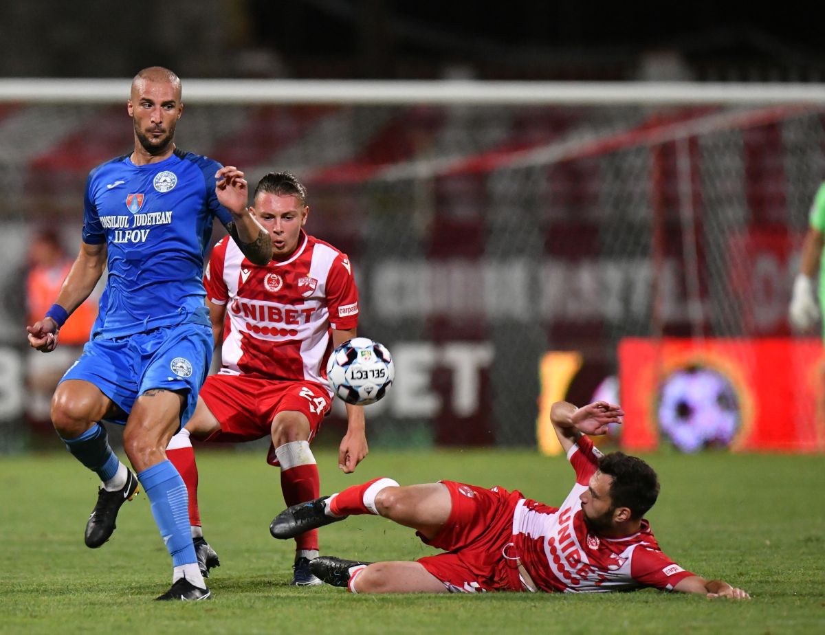 Dinamo - Clinceni  3-1 » Spectacol în Ștefan cel Mare! „Câinii” întorc scorul și obțin a doua victorie în Liga 1
