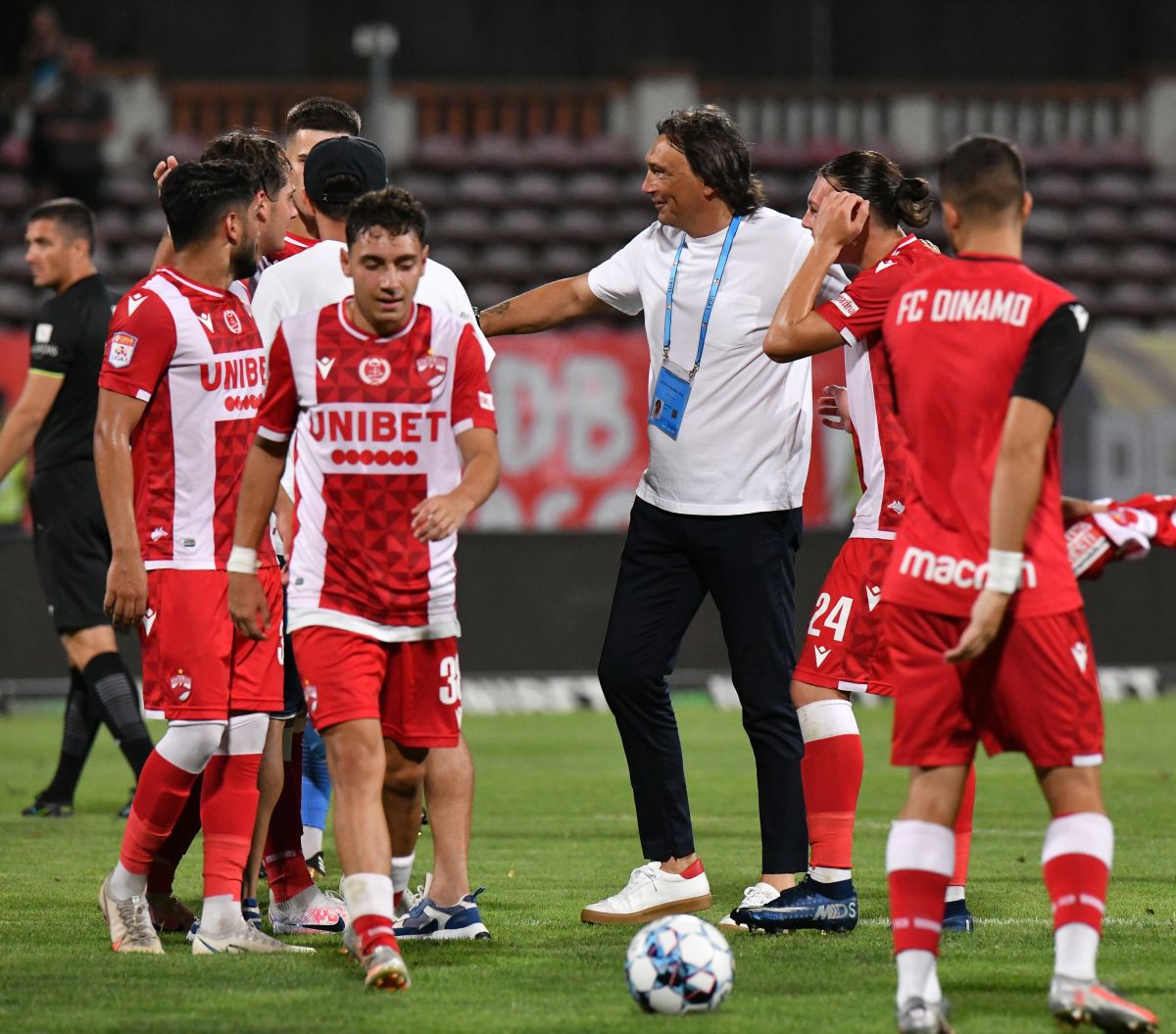 Concediat de fani, Țălnar dezvăluie ce se întâmplă la Dinamo: „Acțiunile sunt la Șerdean de o lună și nu vine nimeni”