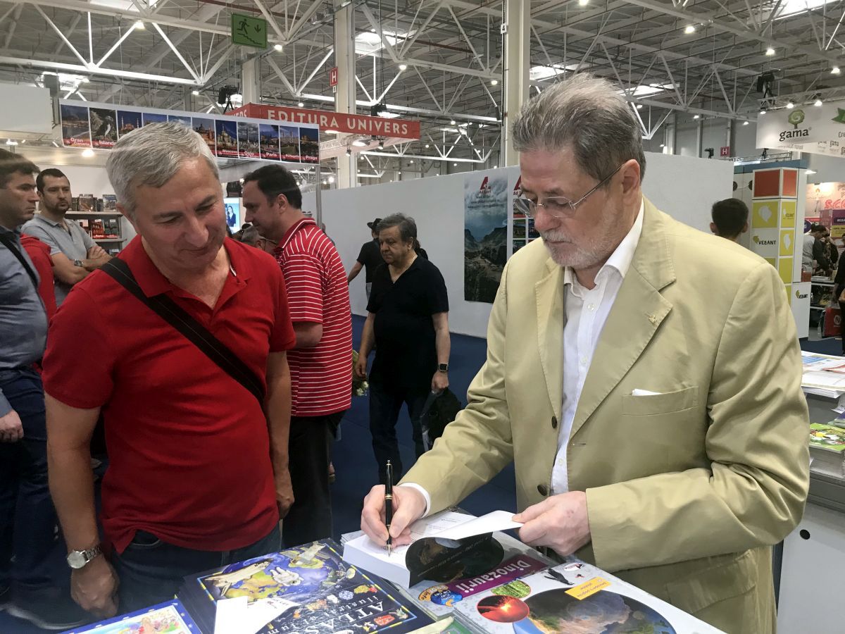 „E într-o depresie... nu pot să-l scot din casă deloc” » Dezvăluiri despre absența lui Cornel Dinu de aproape doi ani: „E cea mai mare durere a mea”