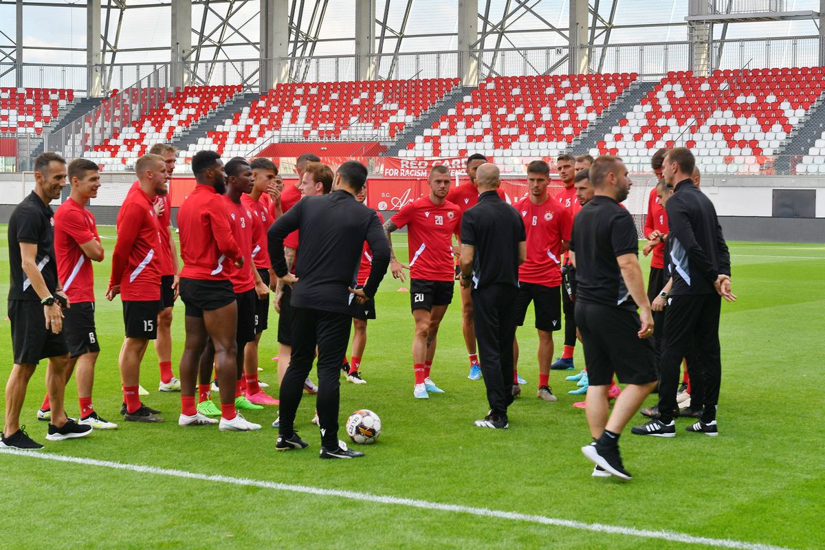Conferinta CSKA Sofia - antrenament