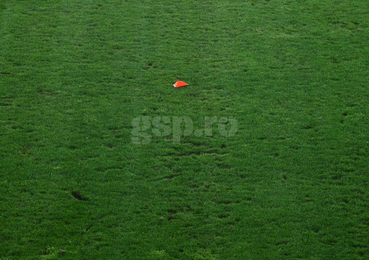 Încă un „adversar” pentru FCSB joi seara: gazonul de pe „Arc” arată deplorabil!