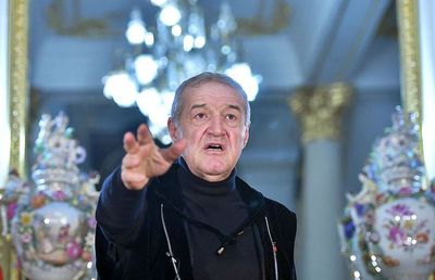 Becali l-a contrazis pe Charalambous și a dezvăluit strategia pentru returul cu CSKA 1948 Sofia în direct la TV