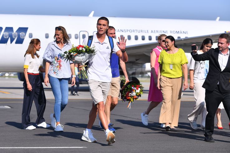 David Popovici a revenit în România / FOTO: Cristi Preda (GSP.ro)