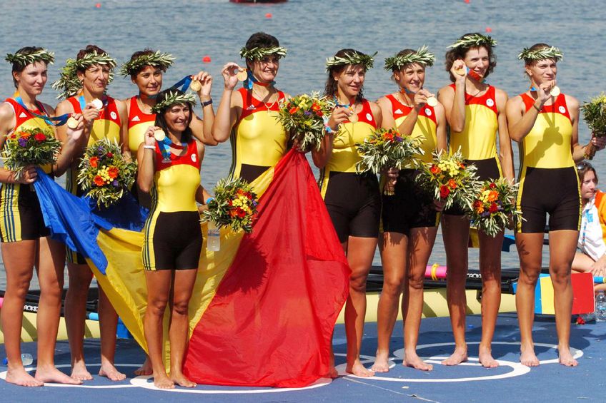 Liliana Gafencu, alături de echipajul de 8+1, la Atena 2004 / Sursă foto: Imago Images