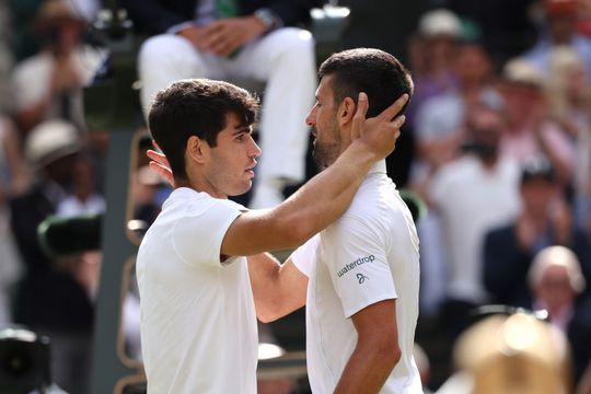 Sârbul Novak Djokovic (37 de ani) și spaniolul Carlos Alcaraz (21 de ani) se vor înfrunta în finala competiției de tenis masculin de la Jocurile Olimpice.