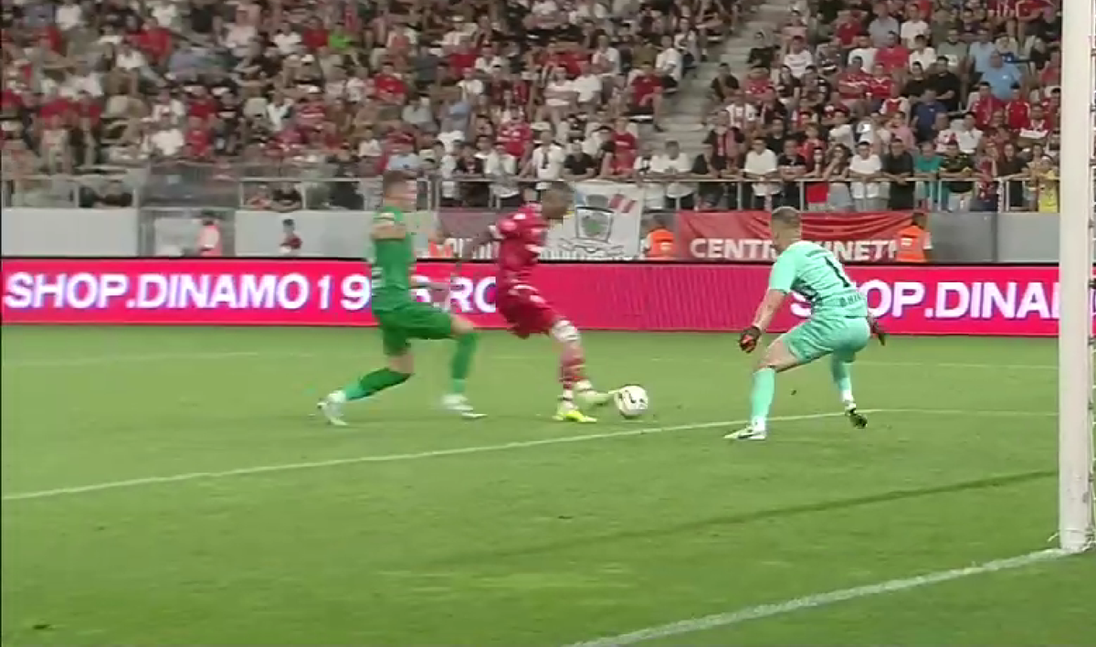 Autogol caraghios în Dinamo - Gloria Buzău