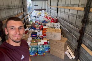 La inițiativa unui campion olimpic, Federația Română de Canotaj a strâns ajutoare pentru orașul Broșteni, grav afectat de inundații