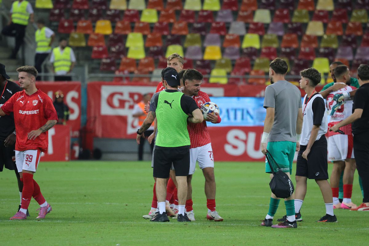 Bucuria celor de la Dinamo după victoria cu FCSB